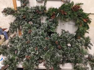 lot 29 image: 4 Assorted Brand New Light-Up Wreaths