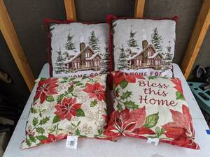 lot 544 image: Lot of Four Winter Holiday Throw Pillows