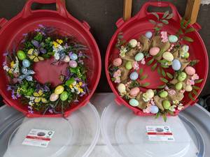 lot 550 image: Set of (2) Easter Wreaths in Homz Wreath Boxes