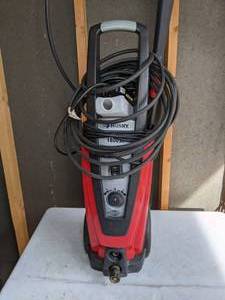 lot 534 image: Husky 1800 Electric Pressure Washer