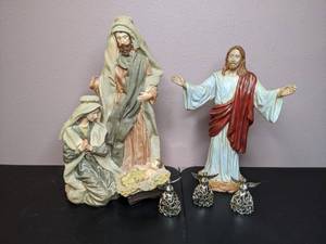 lot 469 image: Lot of 5 Holiday Decorations Ceramic Nativity Pieces & Decorative Angels