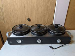 lot 454 image: Bella Cucina Triple Slow Cooker