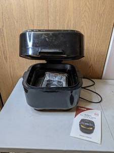 lot 459 image: NuWave Brio Healthy Digital 10-Qt Air Fryer