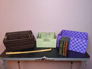 lot 481 image: Collection of 6 Baskets, 1 Back Scratcher & 1 Faux Book Storage Box