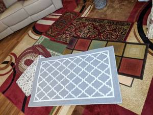 lot 531 image: Lot of (9) Rugs