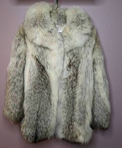 lot 232 image: Eye-Catching Albrechts Womens White Fur Coat
