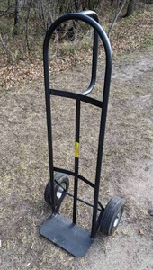 lot 565 image: Milwaukee D-Handle Hand Truck 800 lb