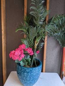lot 574 image: Beautiful Artificial Plant with Turquoise Planter