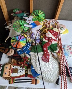 lot 223 image: Mixed Holiday Yard Decor Easter, Christmas, St. Patricks Day