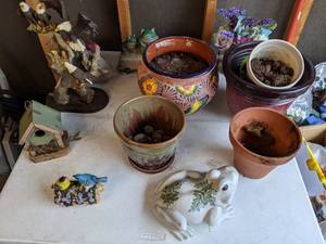 lot 197 image: Lot of Miscellaneous Garden Decor and More