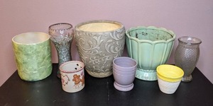 lot 484 image: Gorgeous Assortment of 8 Ceramic and Glass Plant PotsVases