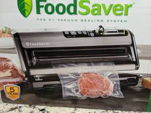 lot 10 image: Brand New FoodSaver FM5200 Series 2-in-1 Vacuum Sealing System for Food Preservation