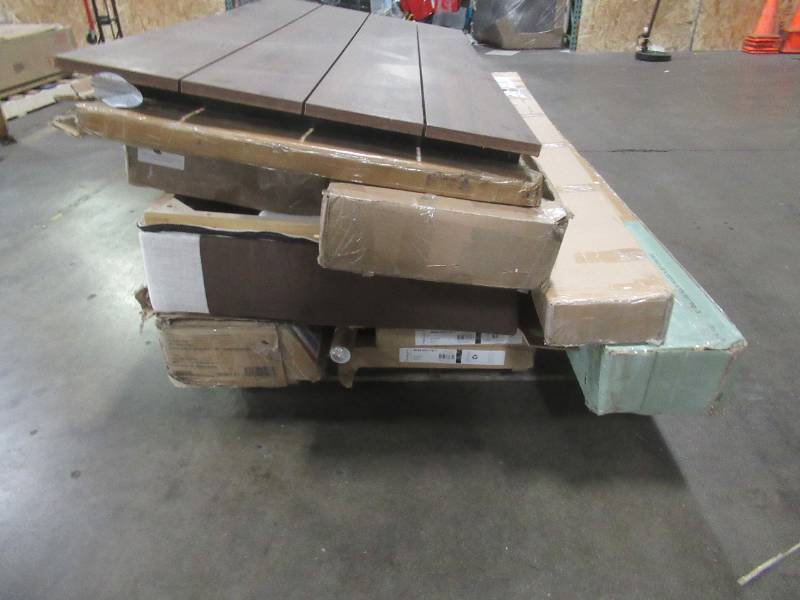 lot 400 image: WHOLESALE MIXED PALLET OF MISCELLANEOUS FURNITURE AND BUILDING MATERIALS