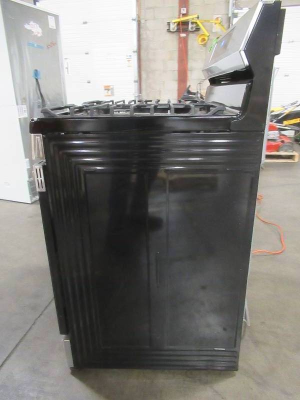 lot 323 image: Samsung 6 cu. ft. Smart Wi-Fi Enabled Convection Gas Range with No Preheat AirFry, NX60A6111SS. - Missing Center Grate and 2 Surface Burners (caps are there).