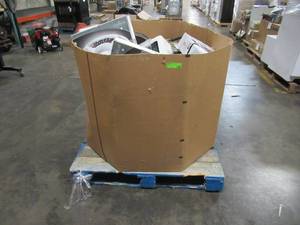 lot 426 image: WHOLESALE MIXED PALLET OF MISCELLANEOUS COOKWEAR & KITCHEN ITEMS WITH ISSUES STORE RETURNS