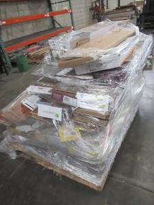 lot 324 image: WHOLESALE MIXED PALLET OF MISCELLANEOUS FLOORING AND TILE