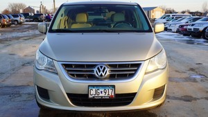 2010 Volkswagen Routan SEL