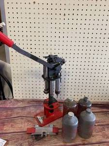 lot 42 image: Versamec 600 Jr Reloading Press & Accessories