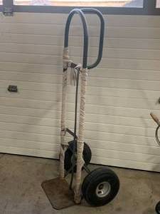 lot 61 image: Two Wheeled Hand Cart