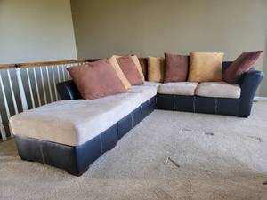 Gorgeous 3 Piece Leather Sectional (Valued $900)