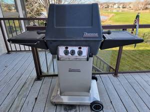Ducane 3 Burner Gass Grill
