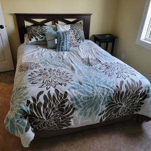 Complete Barely Used Guest Room Queen Sized Bed with Mattress and Linens (Valued  $800)