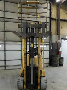 lot 6 image: 1995 Hyster S50B Forklift