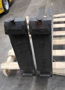 lot 27A image: Class II Forklift Forks - 1.5 x 5 x 62