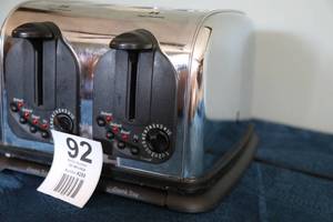 lot 92 image: Electric Toaster--Bagel Placement