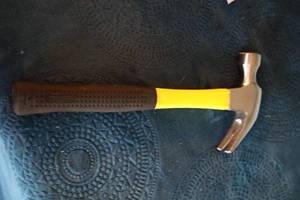 lot 129 image: Five New Claw Hammers-16 Oz