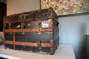 lot 136 image: Vintage Chest W Handles & Paddle Lock