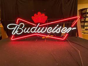 lot 34 image: Large Budweiser bowtie neon