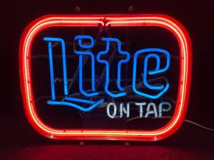 lot 42 image: Miller Lite On Tap neon