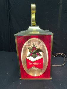 lot 96 image: Budweiser hanging lamp  plastic light up