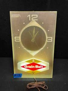 lot 119 image: Grain Belt clock