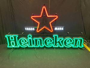 lot 127 image: Large Heineken Star LED
