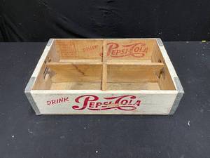 lot 203 image: Pepsi  Pepsi-Cola bottle crate