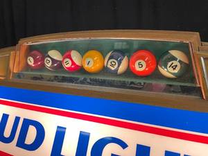 lot 98 image: Bud Light pool table light