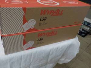 2 boxes Wypall white professional c...