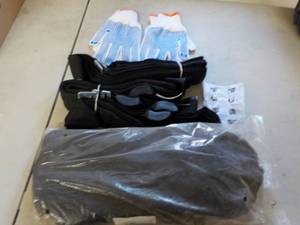 lot of 2 moving straps with gloves...