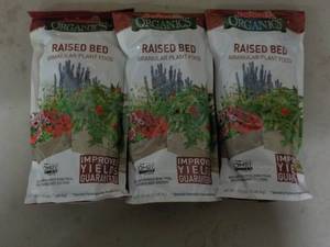 3 bags Jobes 1.5 lb pags organics ...
