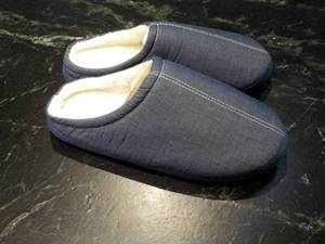 lot 115 image: Blue Lined Slippers size L...