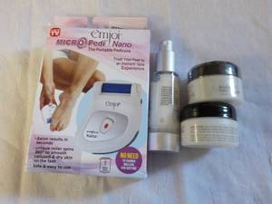 lot 73 image: Bright Eyes Firming Serum and Emjos...