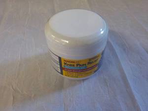 lot 76 image: Magniflife Knee Pain Relief Gel...