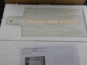 lot 182 image: Merry and Bright Serving Board set ...