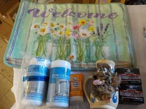 lot 83 image: Welcome Mat, Mug and more...