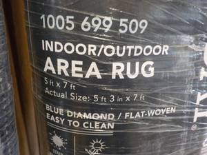 lot 213 image: Hampton Bay 5 ft 3 x 7 ft IndoorO...