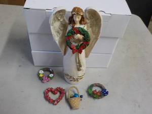 lot 250 image: lot of 3 Sets 9 Angel with 5 Seaso...