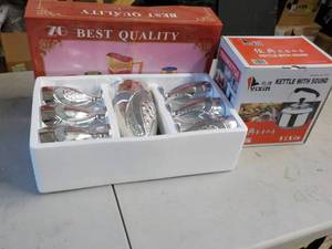 lot 258 image: ZG 7 pc Glass Pitcher and Glass set...