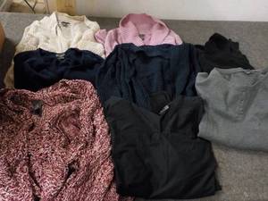 lot 151 image: 8 Eddie Bauer Sweaters and Tops siz...
